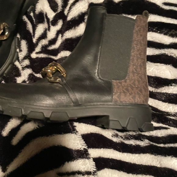 Michael kors boots - Picture 5 of 5